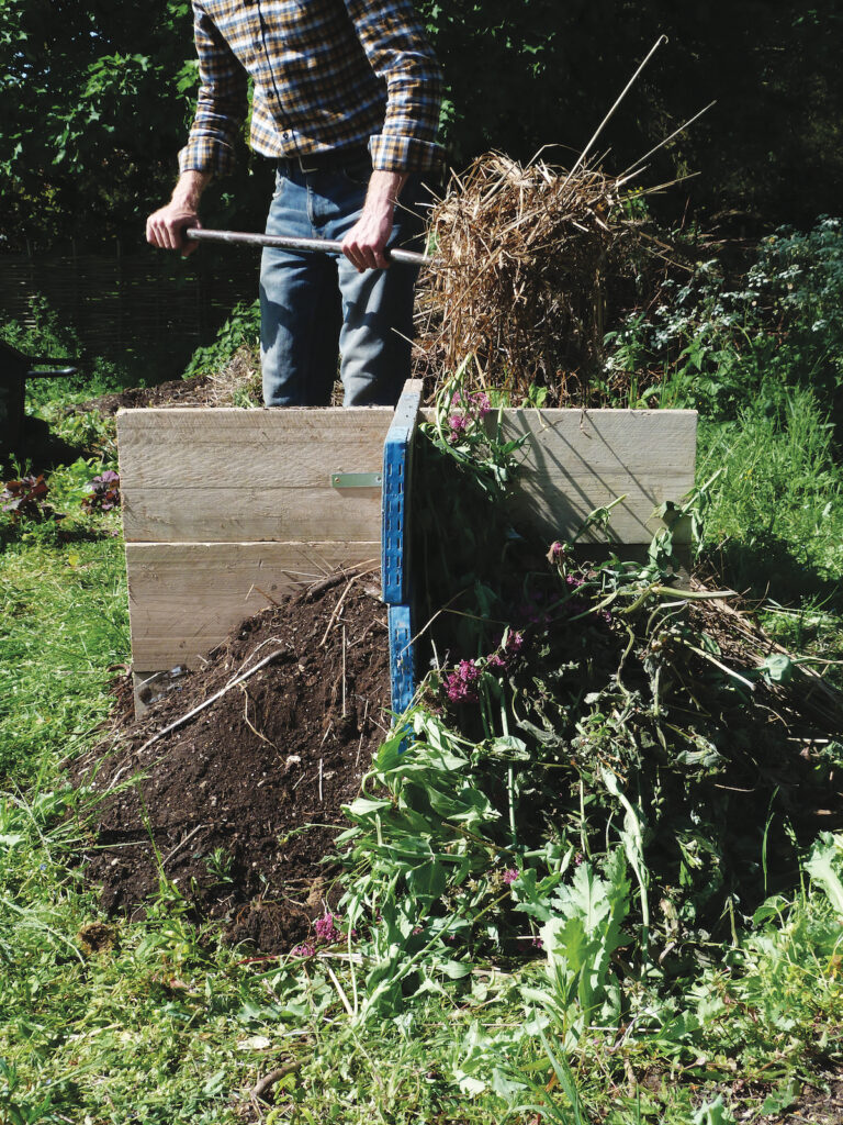4 Bay Compact Composting – Mother Earth News